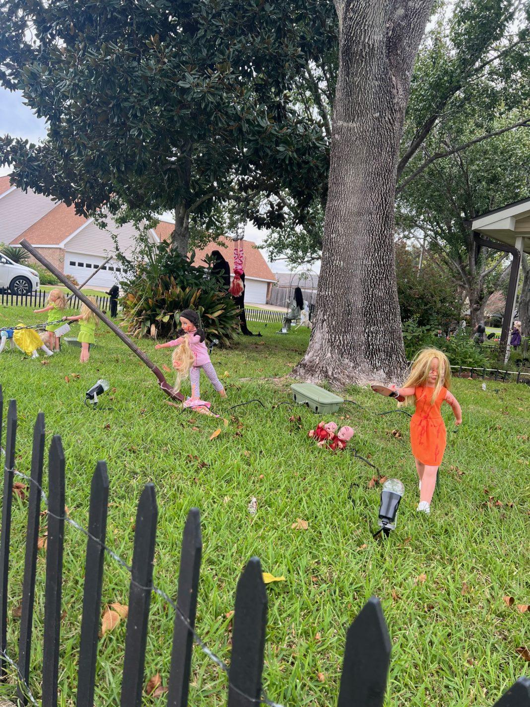 Where To See Halloween Decorations In Lafayette